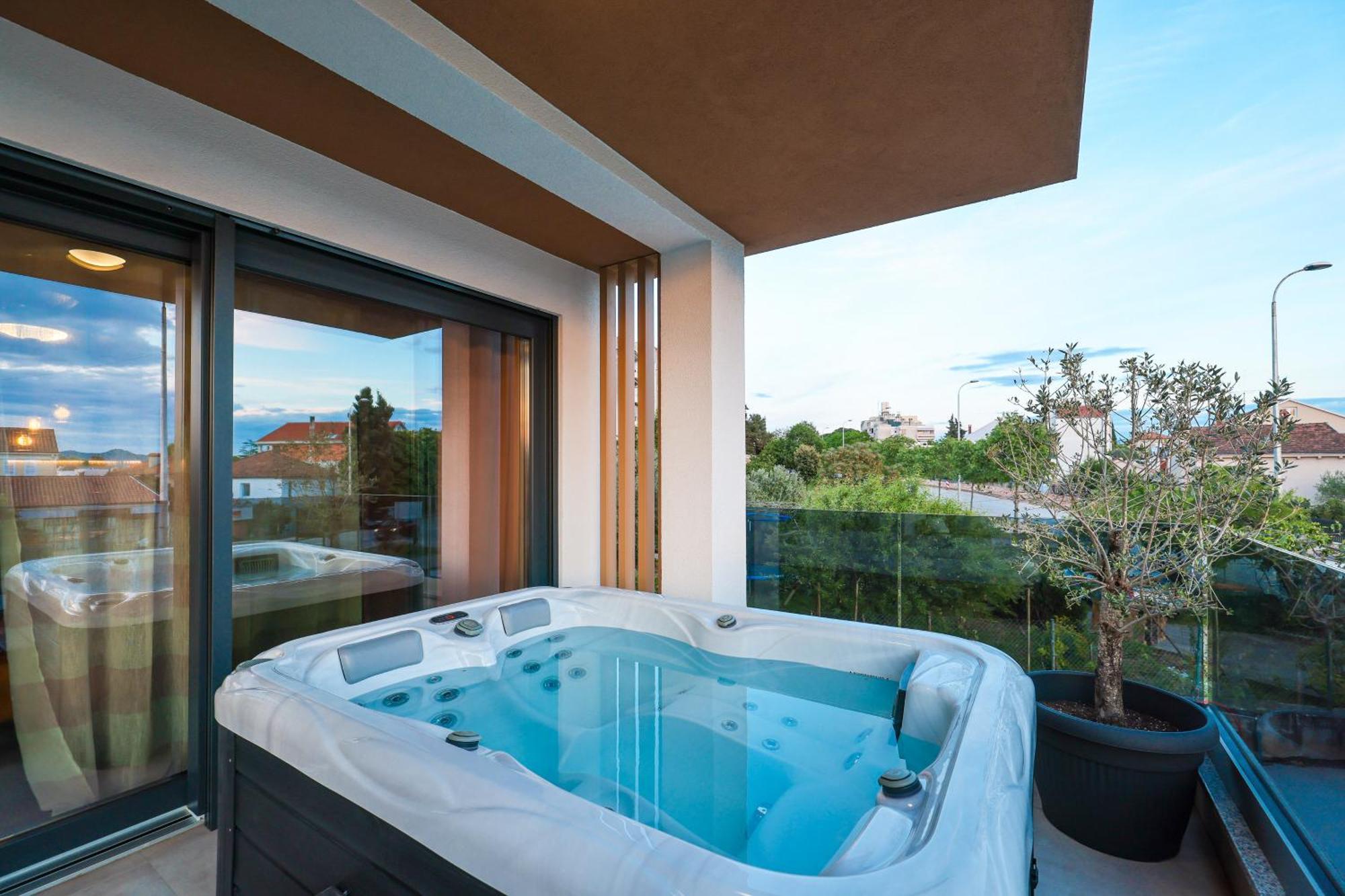 Luma Luxury Apartment With Jacuzzi Zadar Exteriér fotografie