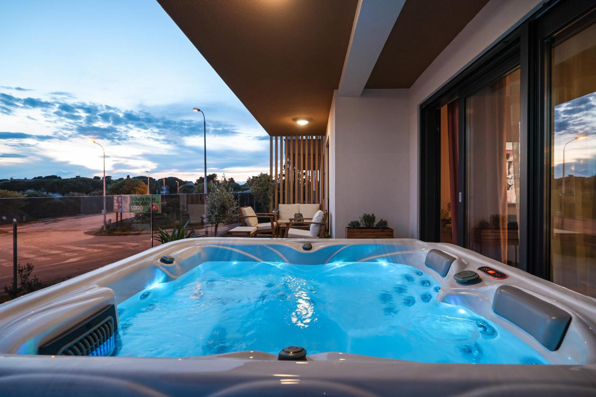 Luma Luxury Apartment With Jacuzzi Zadar Exteriér fotografie
